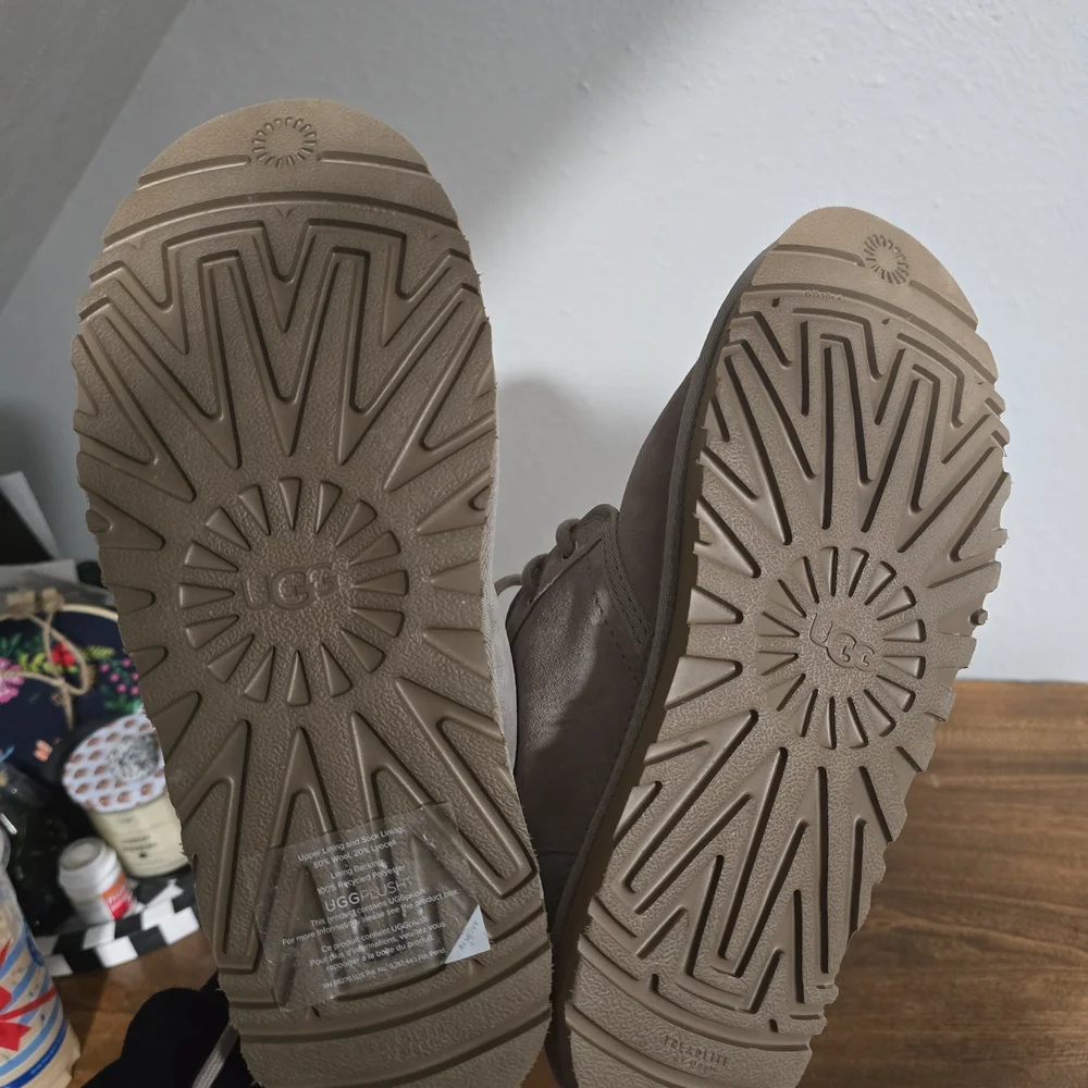 UGG Gray Nuemel Shearling Lined Boots - Picture 3 of 4